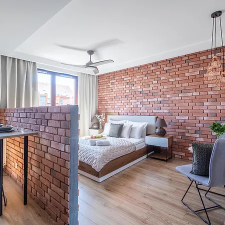 Flatbook - Center Motlawa Apartmán *